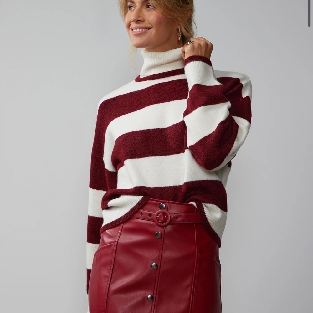 New York & Company Long Sleeve Striped Turtleneck Sweater Large NEW!